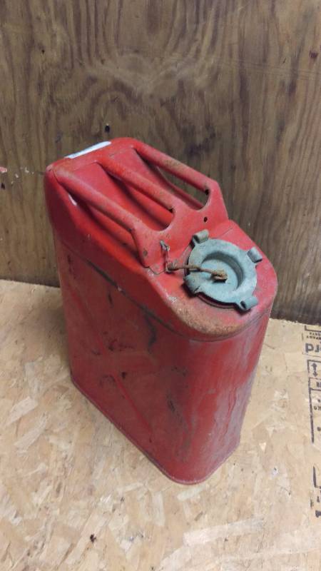 lot 140 image: Metal Gas Can