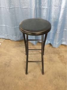 lot 5530 image: Vinyl Padded Folding Stool