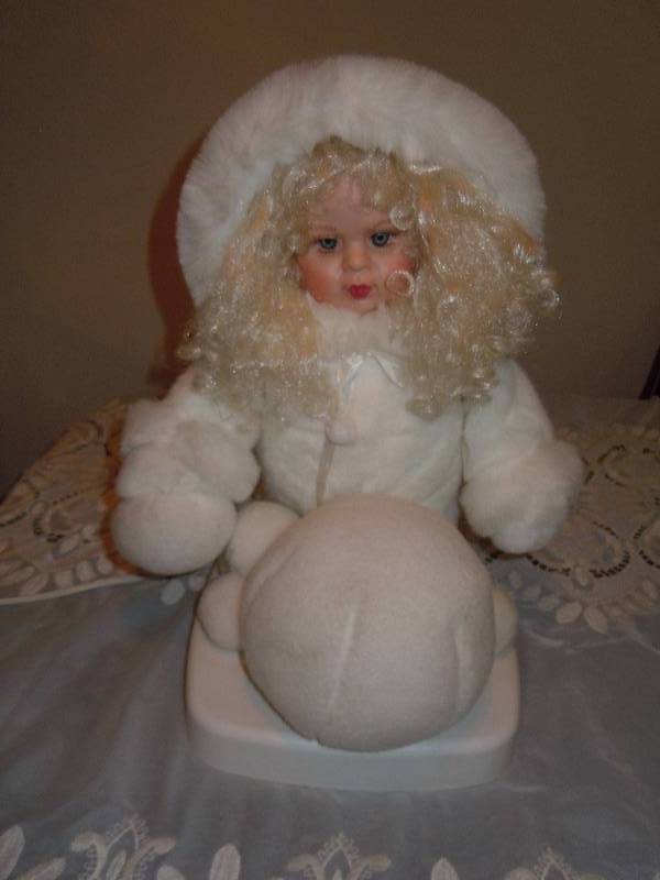 lot 5156 image: Snow Doll