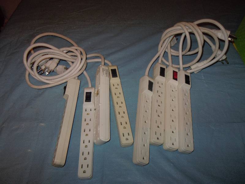 lot 348 image: Lot of Power Strips