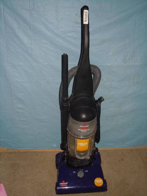 lot 185 image: Vacuum Cleaner
