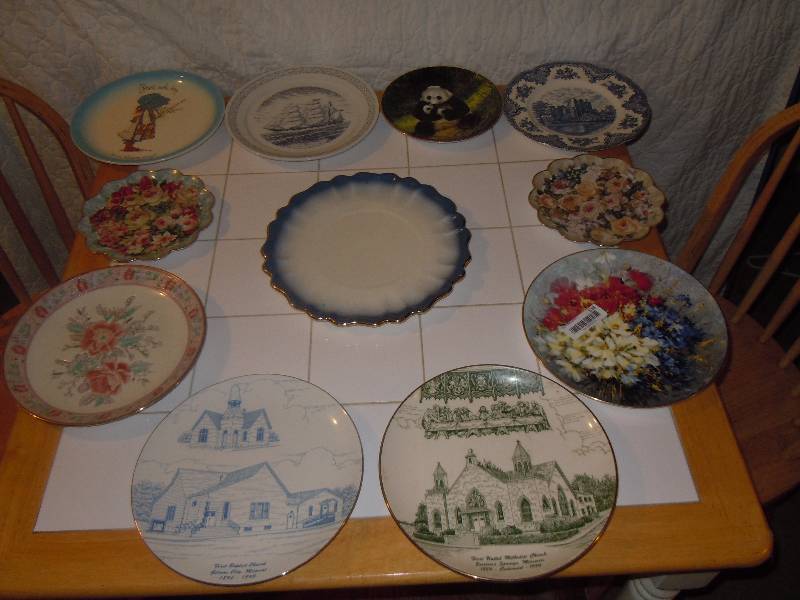 lot 533 image: Large Lot of Plates