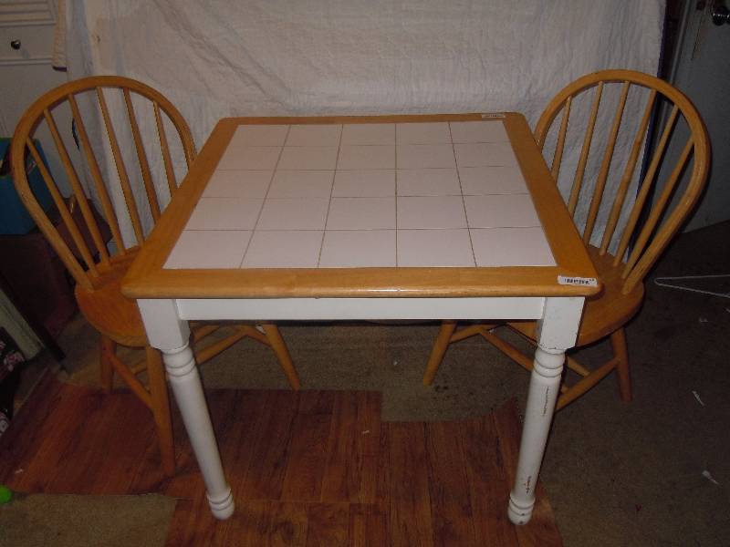 lot 54 image: Dining Table with 2 Chairs