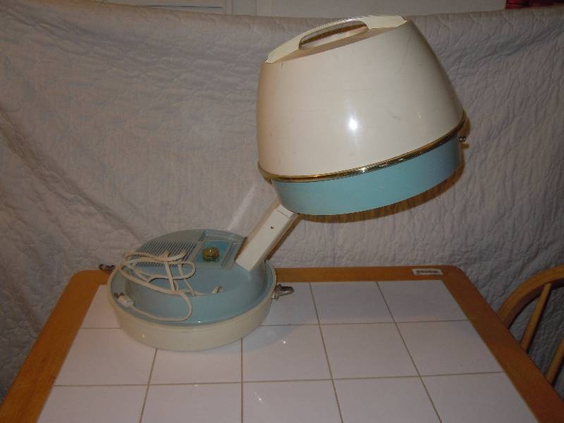 lot 534 image: Vintage Hair Dryer