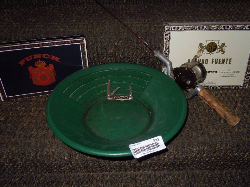 lot 511 image: Lot of Random Items