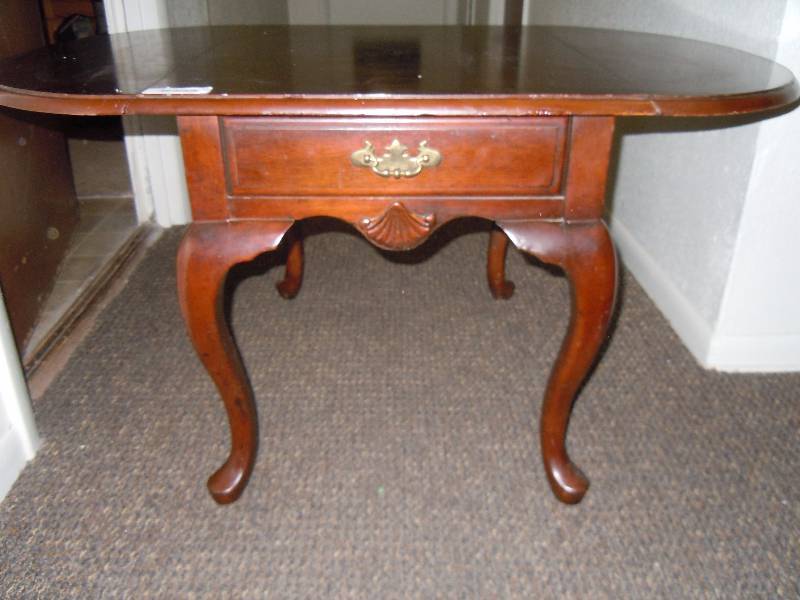 lot 12 image: Cherry Side Table