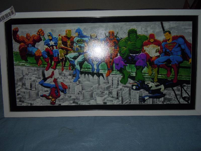 lot 519 image: Wall Dcor