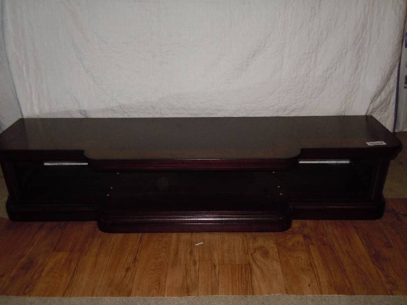 lot 523 image: Media Stand