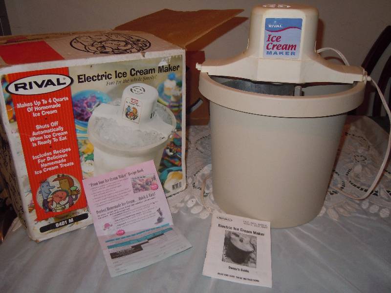 lot 5152 image: Ice Cream Maker