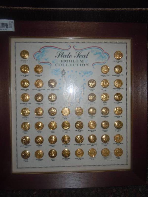 lot 518 image: Vintage Buttons