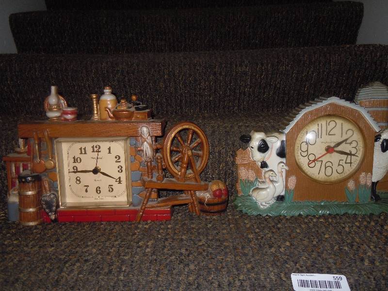 lot 559 image: Antique Clocks