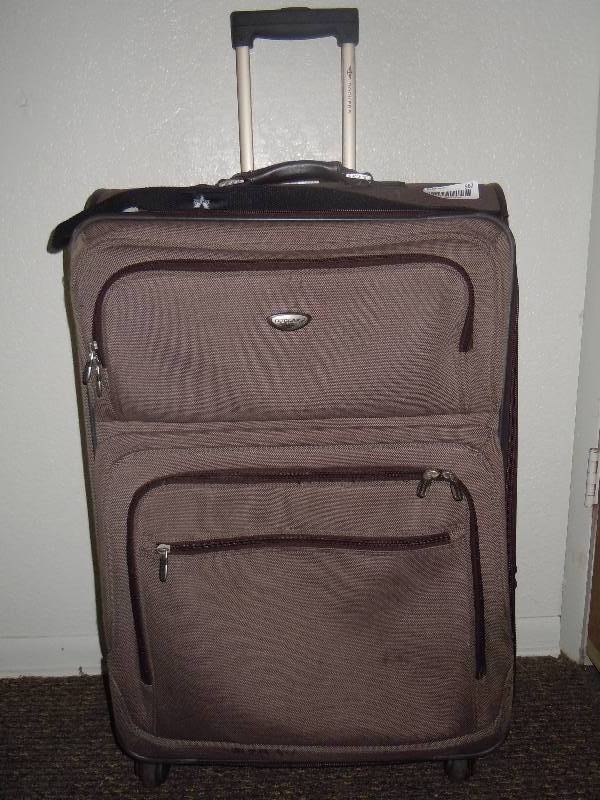 lot 562 image: Suitcase
