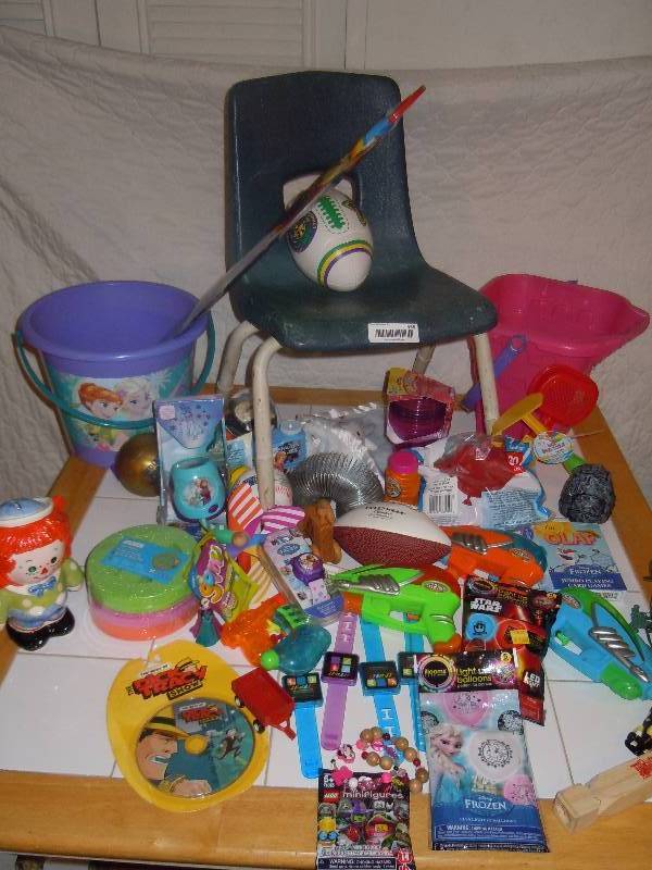 lot 536 image: Lot of Random Items