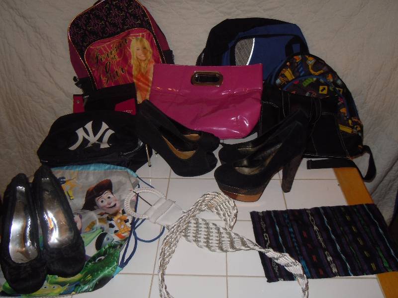 lot 668 image: Lot of Random Items