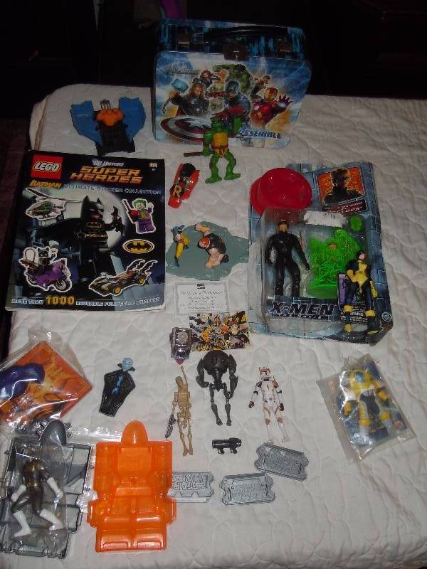 lot 588 image: Lot of Toys