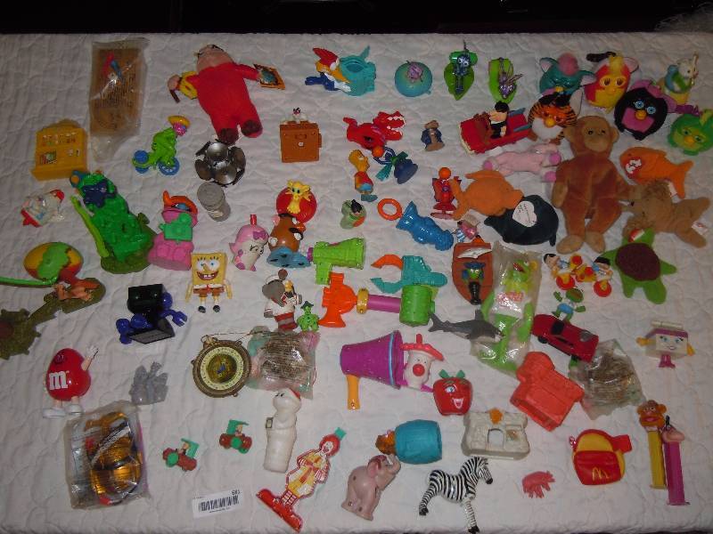 lot 681 image: Large Lot of Toys