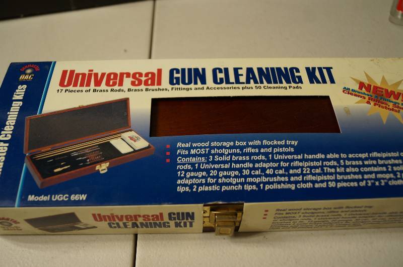 lot 6027 image: Universal Cleaning Kit w