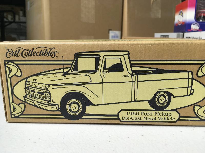 lot 6061 image: Collectable limited edition Die Cast Car from Sturgis Rally