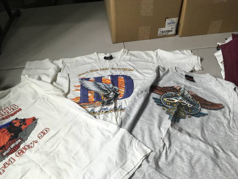 lot 6077 image: 3 Harley Davidson Shirts
