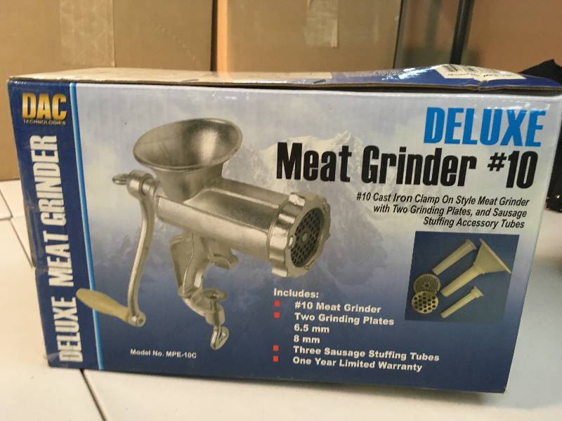 lot 6095 image: Deluxe #10 Meat Grinder