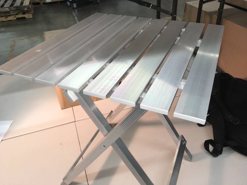 lot 6098 image: Nice folding table