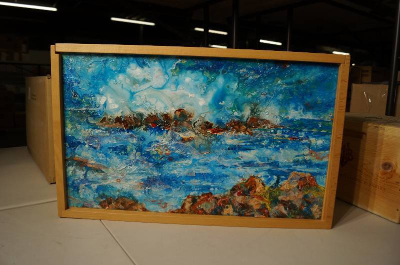 lot 6043 image: Painted top on wine box