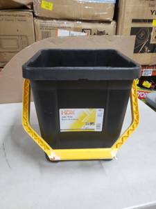 lot 2147 image: HDX 7 Gallon Job Tote