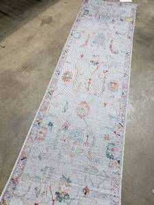 lot 5398 image: Loloi Elysium Area Rug 26 x 96