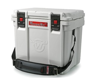 lot 5399 image: Moosejaw Heavy Duty White Cooler