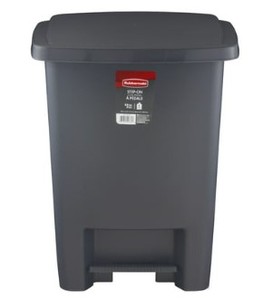 lot 1745 image: Rubbermaid 8.3Gal Step On Trashcan