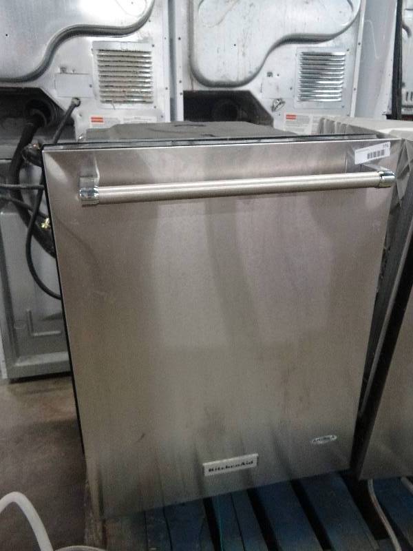 lot 8398 image: Kitchenaid Stainless Front Automatic Dishwasher
