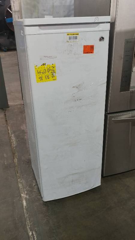 lot 8410 image: IGLOO Single Door Reach in Freezer