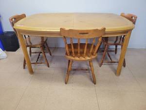 lot 15585 image: 6-Person Wooden Dining Table and 3 Dining Room Chairs