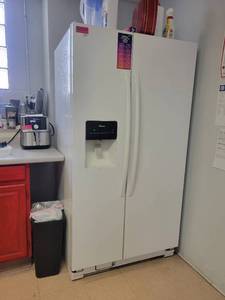 lot 15591 image: Amana ASD2575BRWO1 Household Refrigerator Freezer