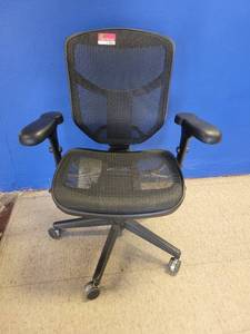 lot 15605 image: Black Mesh Rolling Office Chair W Adjustable Heights