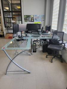lot 15620 image: L-Shaped Glass Top Office Desk W Metal Base