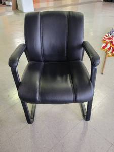 lot 15642 image: Black Faux Leather Armed Waiting Room Chair