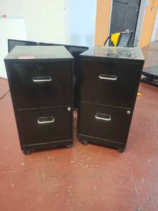 lot 15663 image: Lot of 2 Black Mobile Filing Cabinets