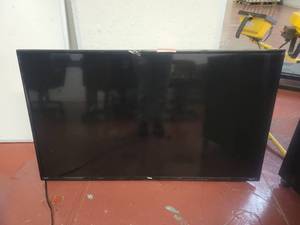 lot 15664 image: 48IN TCL Roku Television