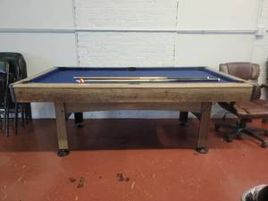 lot 15669 image: Escalade Sports 45-6851W Billiard Table&nbsp