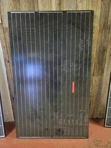 lot 15690 image: Hyundai HIS-S260RG Solar Panel