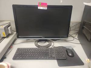 lot 15709 image: Dell LCD Moniter, Hewlitt Packard Keyboard, and a Computer Mouse