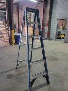 lot 15781 image: Blue Werner 6ft Ladder