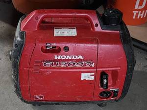 lot 47061 image: Honda EU2000 Generator
