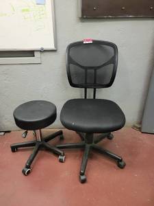 lot 15745 image: Black Armless Mesh Back Office Chair and a Rolling Stool&nbsp
