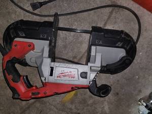 lot 47073 image: Milwaukee Deep Cut Band Saw