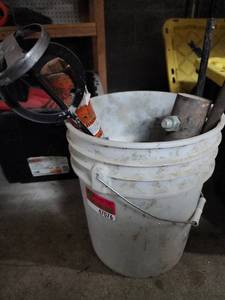 lot 47076 image: Bucket Of Assorted Tools and Bars
