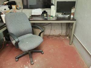 lot 15748 image: 4ft Dark Brown Wood Laminate Table W Contents&nbsp