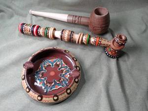 lot 33359 image: Unique Lot  2 Pipes and an Ash Tray