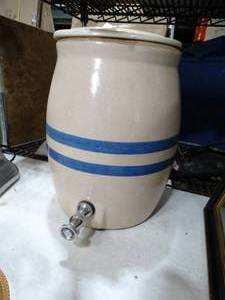 lot 33374 image: 12 Tall Blue Striped Crock w Valve